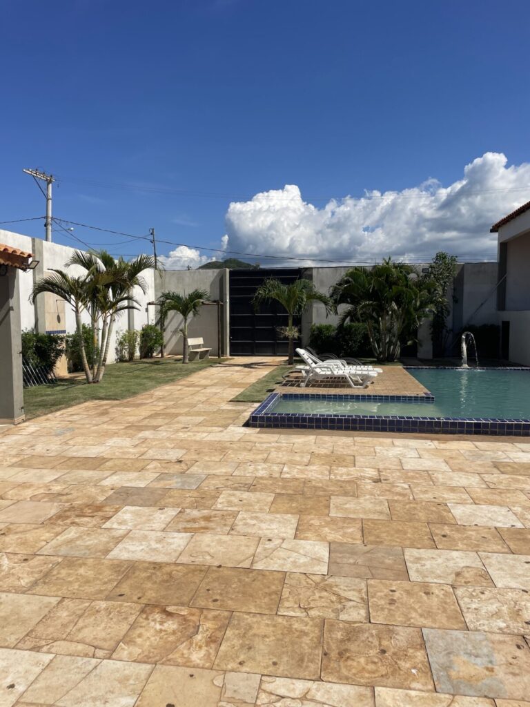 Área de Lazer à Venda